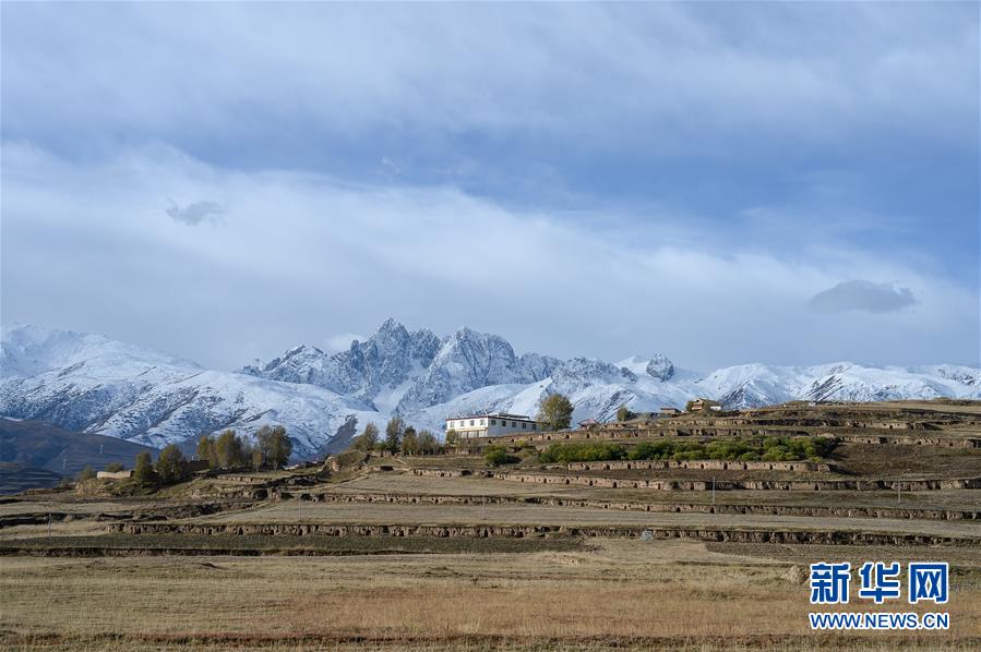 （新華全媒頭條&middot;圖文互動(dòng)）（14）格?；ㄩ_滿天路&mdash;&mdash;寫在川藏公路通車65周年之際