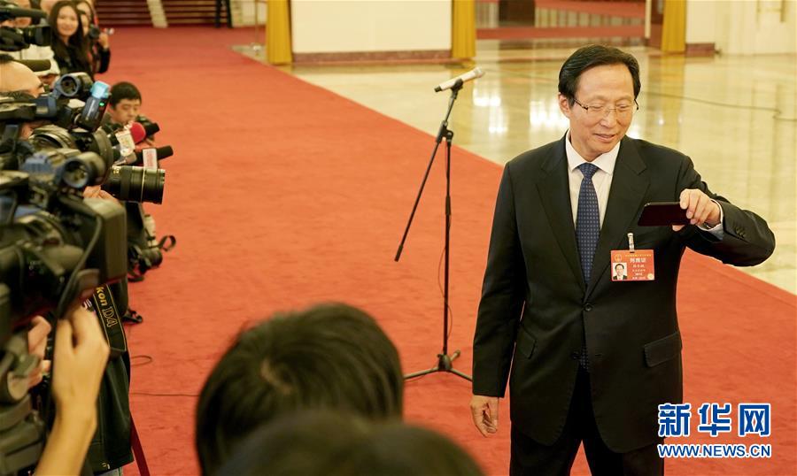 （兩會(huì)&middot;面對(duì)面）（15）采訪部長(zhǎng)