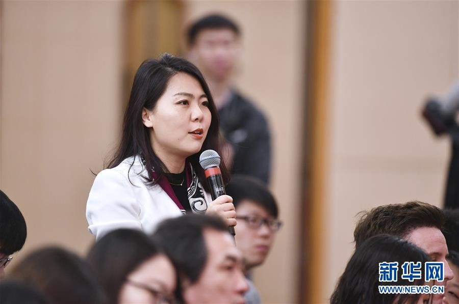 （兩會(huì)）（2）國務(wù)院扶貧辦主任劉永富就&ldquo;攻堅(jiān)克難&mdash;&mdash;堅(jiān)決打贏脫貧攻堅(jiān)戰(zhàn)&rdquo;答記者問