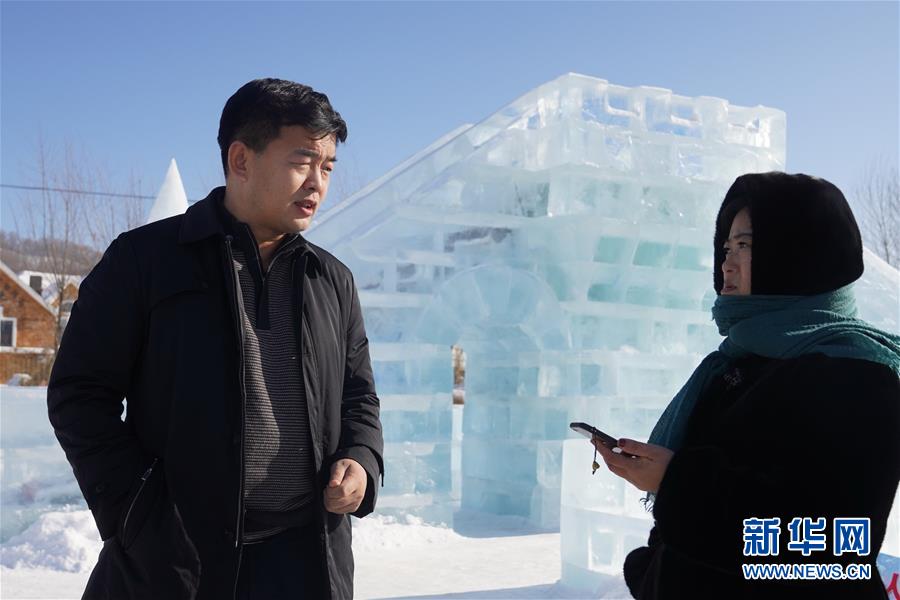 （新春走基層&middot;圖文互動）（5）小鎮(zhèn)里的&ldquo;U盤書記&rdquo;