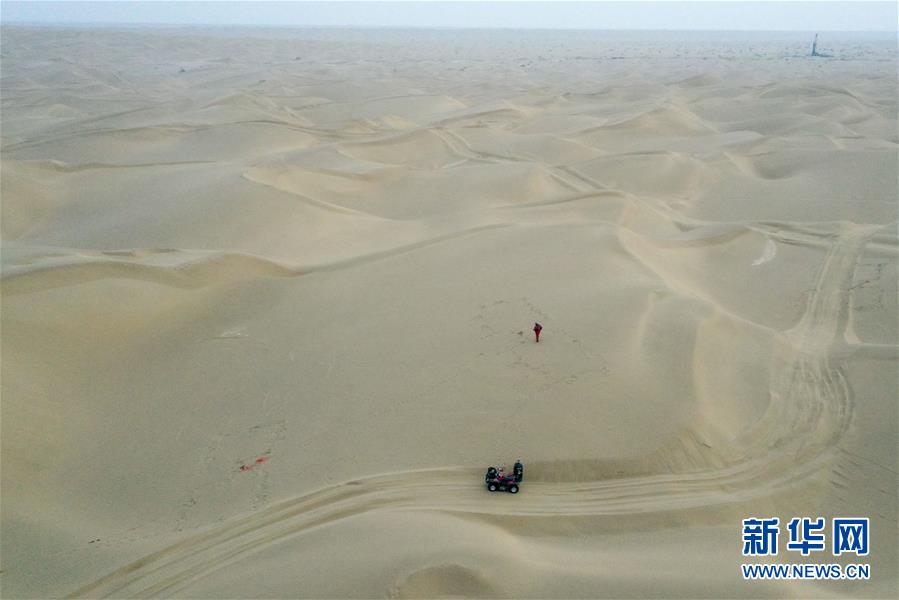 （新春走基層&middot;圖文互動(dòng)）（1）大漠中，一頂帳篷守歲五年