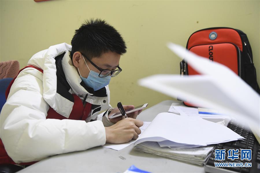 （聚焦疫情防控&middot;圖文互動）（6）&ldquo;排查越嚴(yán)密，群眾越安心&rdquo;&mdash;&mdash;重慶日均組織40多萬人有序排查疫情