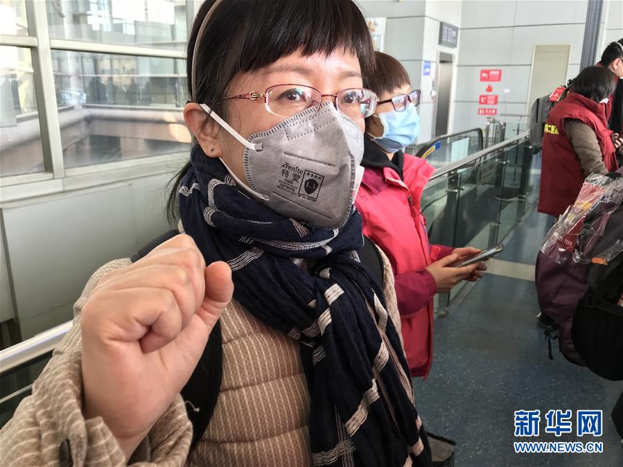 （熱點(diǎn)鮮報(bào)&middot;圖文互動(dòng)）（2）三代人的約定：父母送我援湖北，我給孩子樹(shù)榜樣