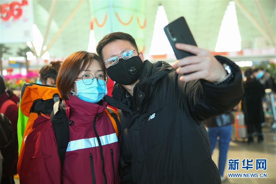 （聚焦疫情防控&middot;圖文互動(dòng)）（1）十送醫(yī)護(hù)&ldquo;戰(zhàn)士&rdquo;下荊楚&mdash;&mdash;遼寧醫(yī)療隊(duì)馳援湖北群像掃描