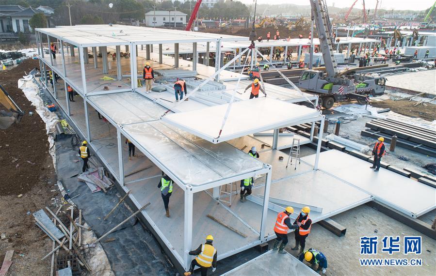 （新華全媒頭條&middot;圖文互動）（11）滄海橫流 英雄本色&mdash;&mdash;致敬抗疫一線的勇士們