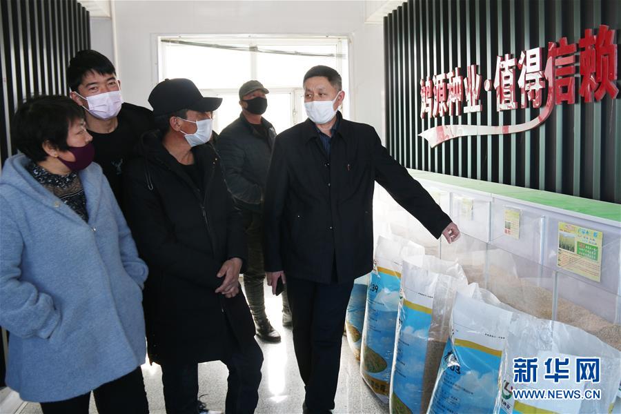 （新華全媒頭條&middot;圖文互動(dòng)）（1）特殊時(shí)期，他們這樣履職&mdash;&mdash;全國(guó)人大代表這個(gè)春天在行動(dòng)