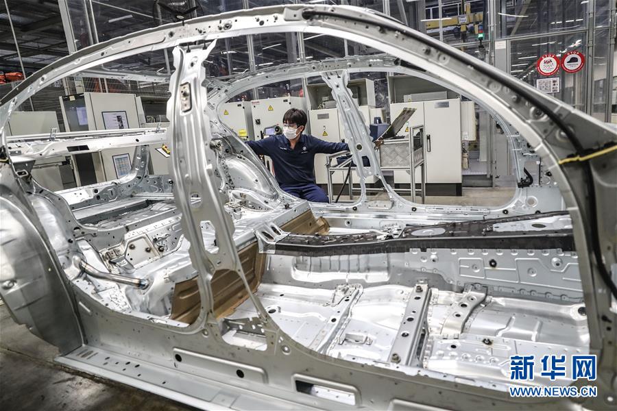 （中國經(jīng)濟(jì)新觀察&middot;圖文互動(dòng)）（5）重大投資項(xiàng)目開復(fù)工提速 吹響中國經(jīng)濟(jì)復(fù)蘇&ldquo;沖鋒號(hào)&rdquo;