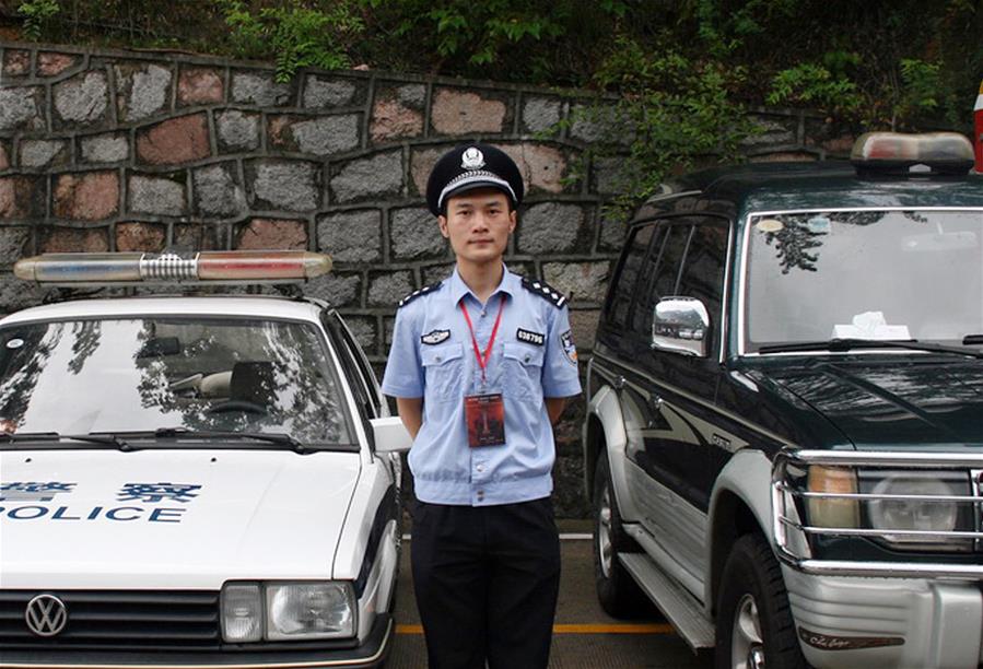 （為了民族復(fù)興&middot;英雄烈士譜&middot;圖文互動(dòng)）張寧海：&ldquo;請(qǐng)跟我走，我來為大家照亮&hellip;&hellip;&rdquo;