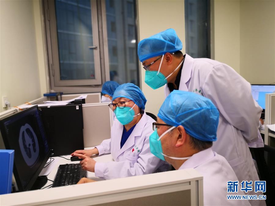 (一線抗疫群英譜·圖文互動)一名白衣天使的“逆行”沖鋒——記泰康同濟醫(yī)院感染十三科醫(yī)生石蕊