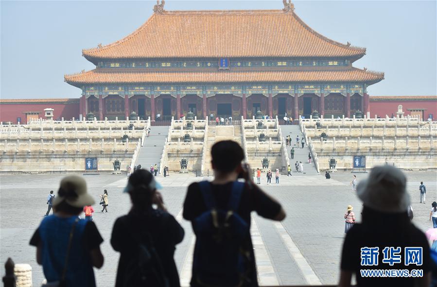 （新華全媒頭條&middot;圖文互動(dòng)）（3）人氣回暖 消費(fèi)復(fù)蘇 健康出行&mdash;&mdash;加長(zhǎng)版&ldquo;五一&rdquo;假期觀察 