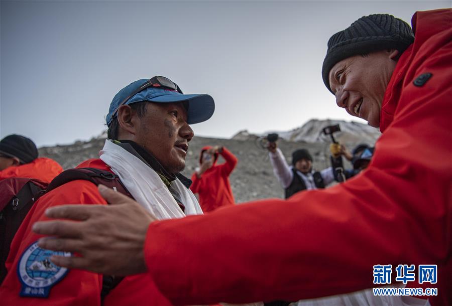 （2020珠峰高程測量）（4）2020珠峰高程測量登山隊(duì)全體隊(duì)員安全返回大本營