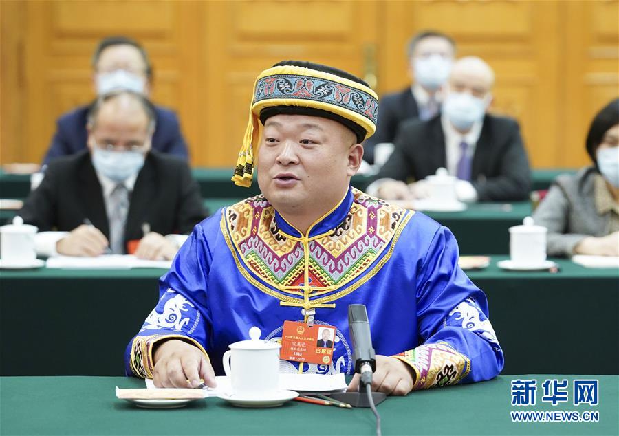 （新華全媒頭條&middot;圖文互動(dòng)）（8）從人民中汲取磅礴力量&mdash;&mdash;習(xí)近平總書記同出席2020年全國兩會(huì)人大代表、政協(xié)委員共商國是紀(jì)實(shí)