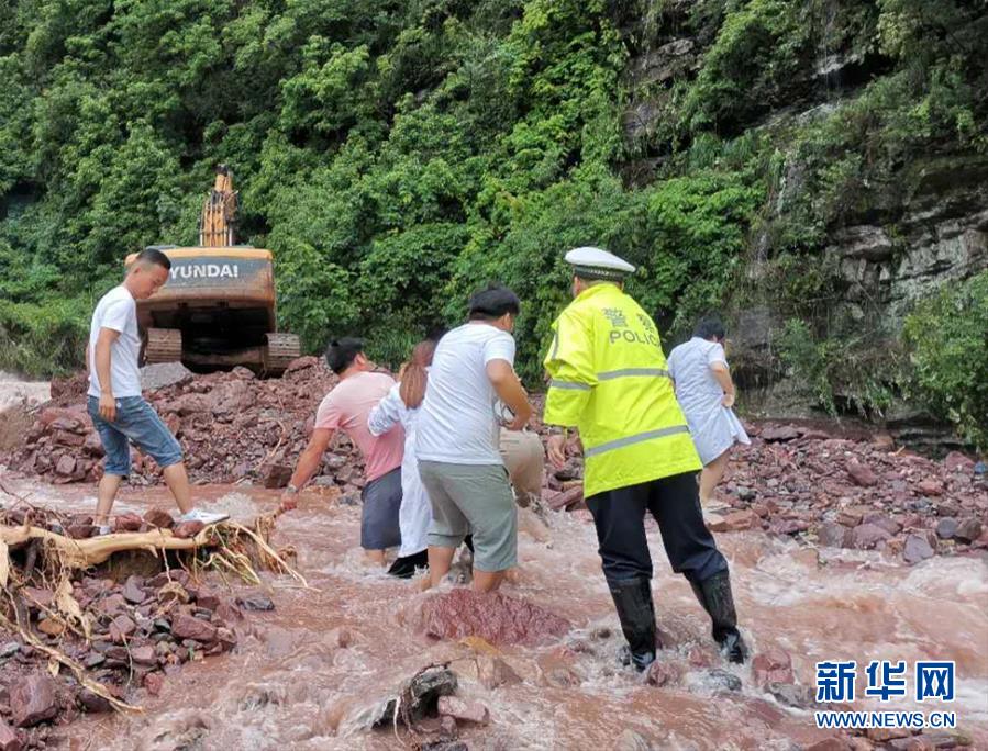 （新華全媒頭條·圖文互動）（11）把確保人民生命安全放在第一位——聚焦當前我國防汛救災工作