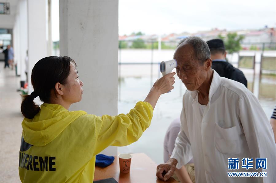 （在習(xí)近平新時代中國特色社會主義思想指引下&mdash;&mdash;新時代新作為新篇章&middot;習(xí)近平總書記關(guān)切事&middot;圖文互動）（1）戰(zhàn)洪魔　保安全&mdash;&mdash;近期防汛救災(zāi)熱點(diǎn)觀察