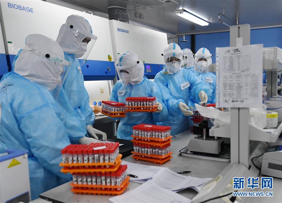 （新華全媒頭條&middot;圖文互動(dòng)）（8）首都再戰(zhàn)&ldquo;疫&rdquo;，難忘40天&mdash;&mdash;寫(xiě)在北京應(yīng)急響應(yīng)級(jí)別降級(jí)之際 