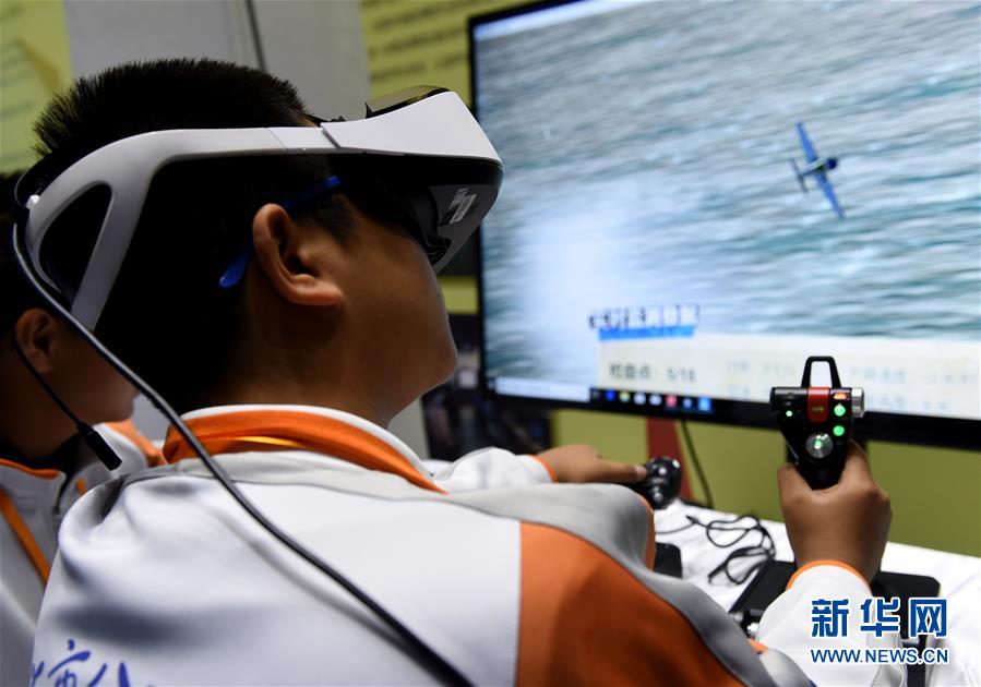 （新華全媒頭條&middot;圖文互動）（15）&ldquo;美麗的中國夢屬于你們&rdquo;&mdash;&mdash;以習近平同志為核心的黨中央關心少年兒童工作紀實