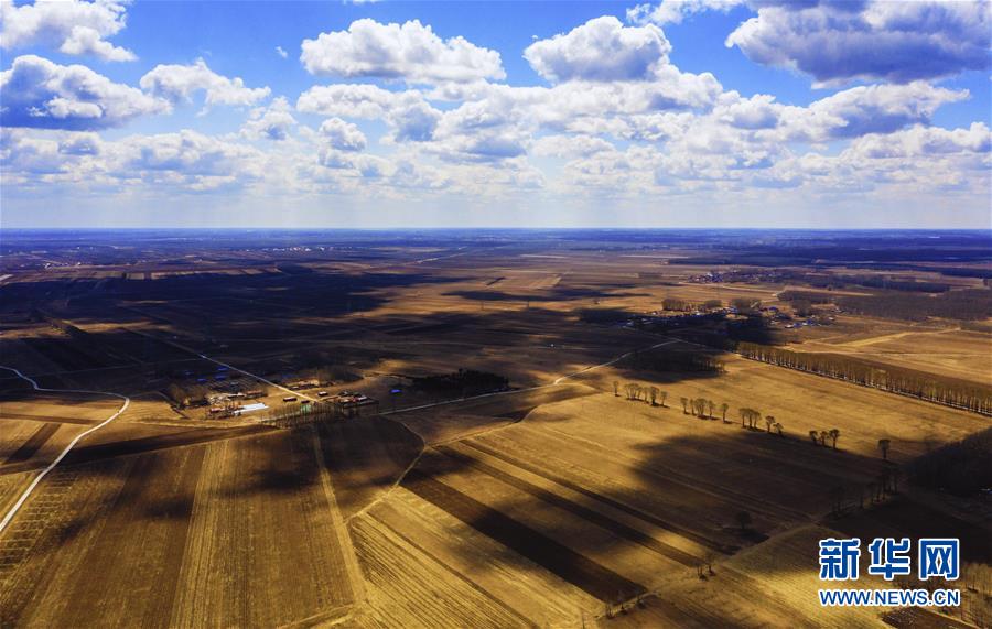 （在習(xí)近平新時(shí)代中國特色社會主義思想指引下&mdash;&mdash;新時(shí)代新作為新篇章&middot;習(xí)近平總書記關(guān)切事&middot;圖文互動）（2）讓百姓吃得飽還要吃得好&mdash;&mdash;夯實(shí)糧食安全基礎(chǔ)端牢中國飯碗