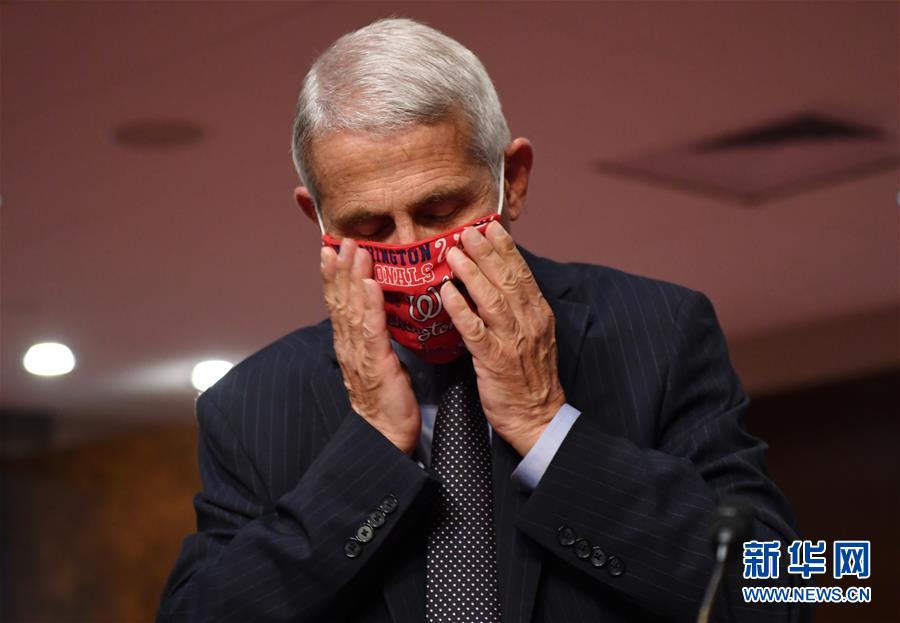 （國(guó)際&middot;圖文互動(dòng)）（10）特稿：穿越寒暑 無(wú)問(wèn)西東&mdash;&mdash;寫(xiě)在新冠疫情構(gòu)成&ldquo;國(guó)際關(guān)注的突發(fā)公共衛(wèi)生事件&rdquo;半年之際