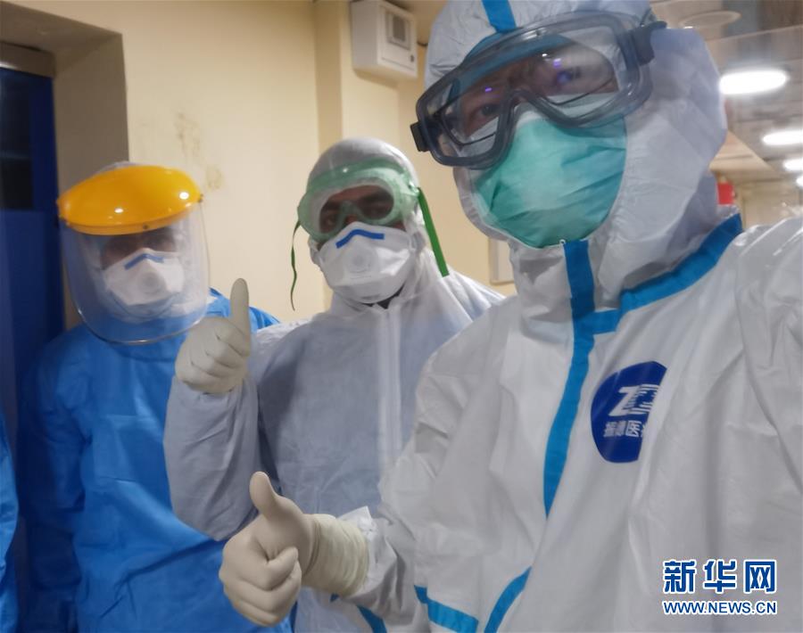 （新華全媒頭條&middot;圖文互動(dòng)）（4）以仁心仁術(shù)造福人民&mdash;&mdash;寫在第三個(gè)中國(guó)醫(yī)師節(jié)之際