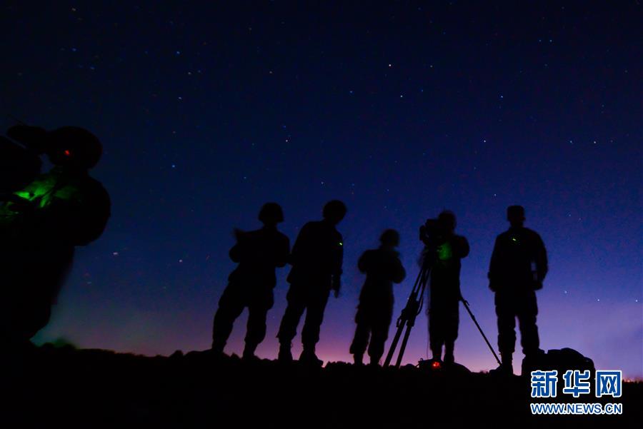 （在習(xí)近平強軍思想指引下&middot;我們在戰(zhàn)位報告&middot;圖文互動）（1）數(shù)字化勁旅的&ldquo;士兵突擊&rdquo;&mdash;&mdash;陸軍第82集團軍某部牢記囑托練兵備戰(zhàn)記事