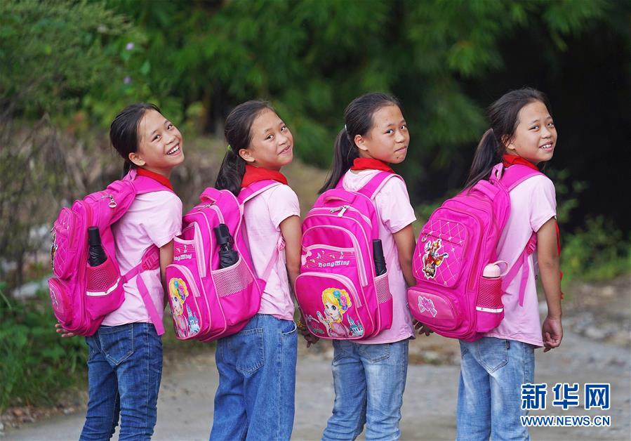 （脫貧攻堅(jiān)&middot;圖片故事）（1）四胞胎家脫貧記