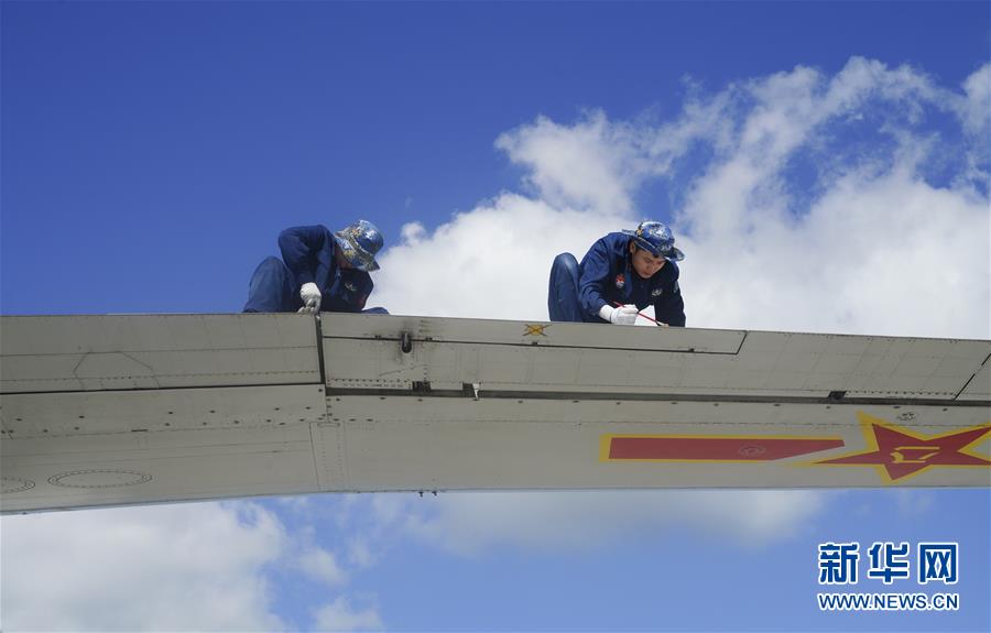 （在習(xí)近平強軍思想指引下&middot;我們在戰(zhàn)位報告&middot;圖文互動）（1）偵天探海 狩獵?？?mdash;&mdash;南部戰(zhàn)區(qū)海軍航空兵某師加速轉(zhuǎn)型提升新質(zhì)戰(zhàn)斗力記事