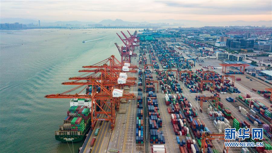 （在習近平新時代中國特色社會主義思想指引下&mdash;&mdash;新時代新作為新篇章&middot;習近平總書記關切事&middot;圖文互動）（5）我家大門常打開&mdash;&mdash;經(jīng)濟特區(qū)全方位對外開放故事