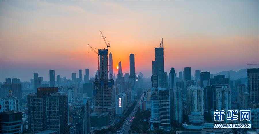 （在習近平新時代中國特色社會主義思想指引下&mdash;&mdash;新時代新作為新篇章&middot;習近平總書記關切事&middot;圖文互動）（11）我家大門常打開&mdash;&mdash;經(jīng)濟特區(qū)全方位對外開放故事