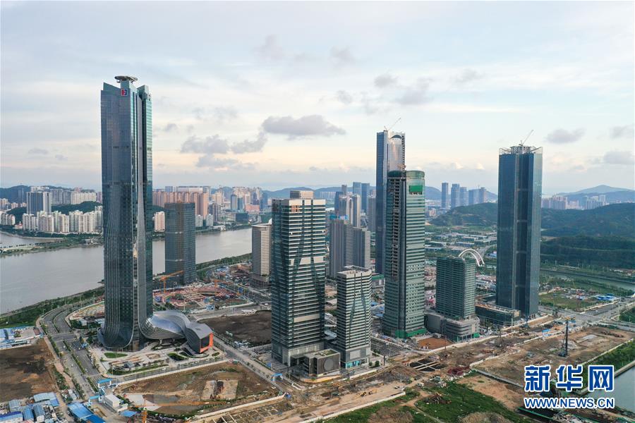 （在習近平新時代中國特色社會主義思想指引下&mdash;&mdash;新時代新作為新篇章&middot;習近平總書記關切事&middot;圖文互動）（13）我家大門常打開&mdash;&mdash;經(jīng)濟特區(qū)全方位對外開放故事