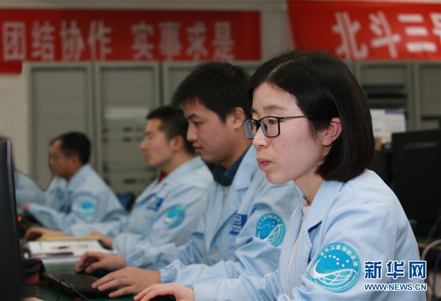 (在習(xí)近平強(qiáng)軍思想指引下·我們在戰(zhàn)位報(bào)告·圖文互動(dòng))(1)向著未來戰(zhàn)場沖鋒——國防科技大學(xué)科研創(chuàng)新記事