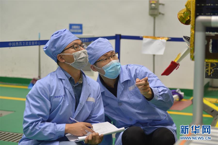 (在習(xí)近平強(qiáng)軍思想指引下·我們在戰(zhàn)位報(bào)告·圖文互動(dòng))(3)向著未來戰(zhàn)場沖鋒——國防科技大學(xué)科研創(chuàng)新記事