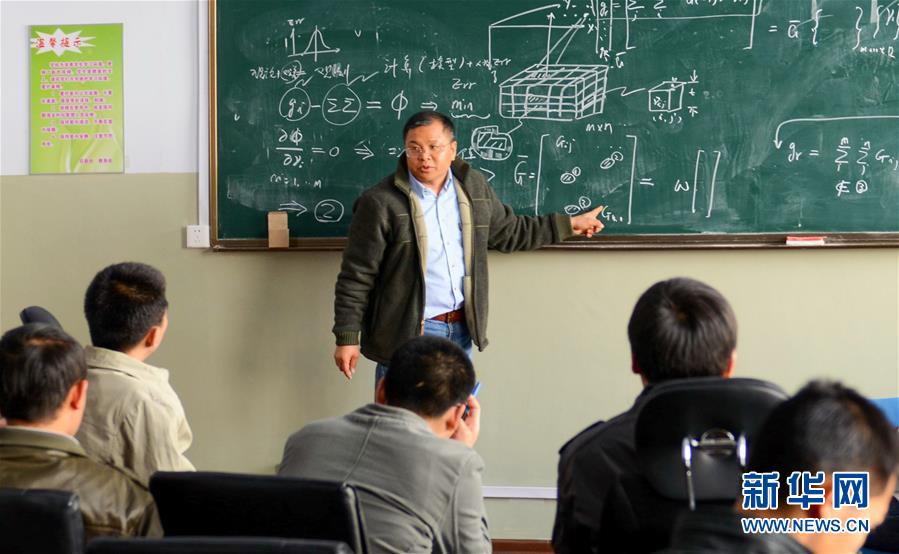 （新華全媒頭條&middot;圖文互動）（5）凝心鑄師魂　立德育新人&mdash;&mdash;以習(xí)近平同志為核心的黨中央關(guān)心教師隊伍建設(shè)紀(jì)實