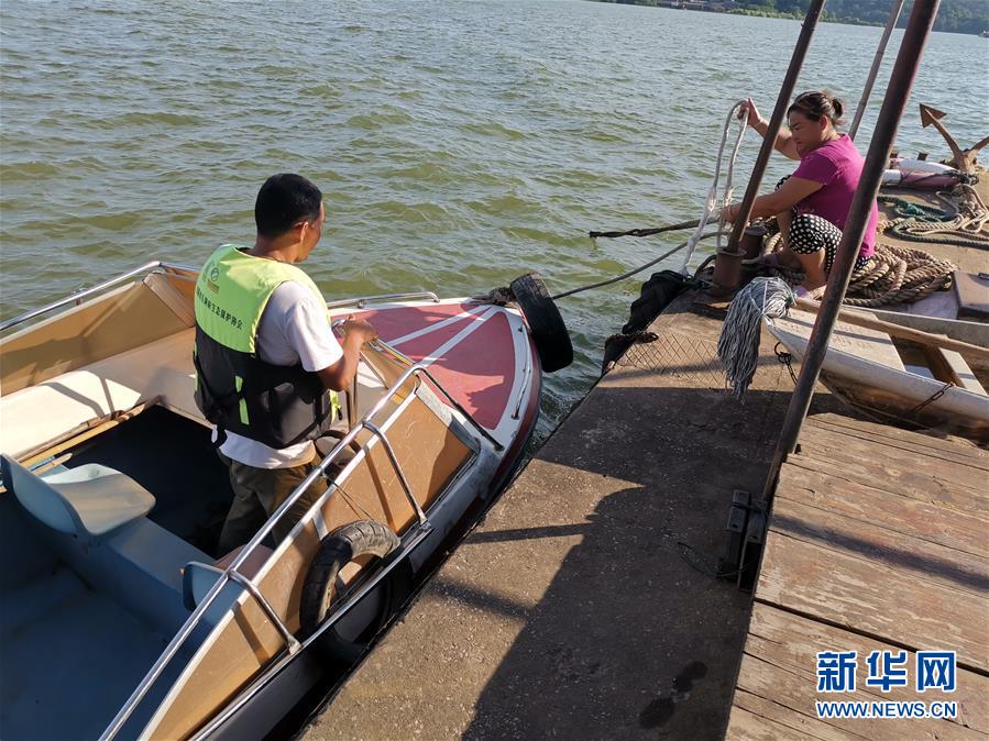 （總書記推動(dòng)的改革身邊事&middot;生態(tài)文明改革篇&middot;圖文互動(dòng)）（1）特寫：從&ldquo;捕魚人&rdquo;到&ldquo;護(hù)魚人&rdquo;&mdash;&mdash;長(zhǎng)江漁民上岸后的新生活