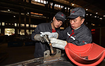 &ldquo;工人院士&rdquo;李萬君：大國工匠為中國夢提速