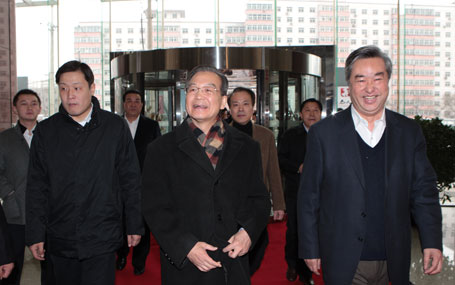 溫家寶抵達(dá)中國政府網(wǎng)、新華網(wǎng)