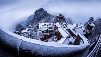 追夢足跡｜武當(dāng)：云繞仙山，雪落紫金