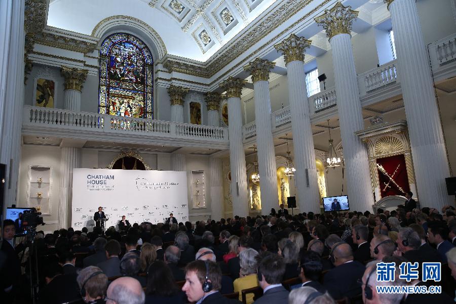6月18日，國(guó)務(wù)院總理李克強(qiáng)在倫敦金融城市長(zhǎng)官邸面向英國(guó)皇家國(guó)際問(wèn)題研究所和國(guó)際戰(zhàn)略研究所兩大智庫(kù)發(fā)表題為《共建包容發(fā)展的美好世界》的演講。新華社記者 龐興雷 攝 
