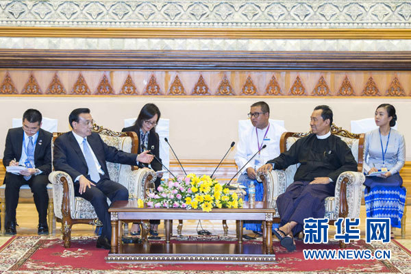 11月14日，中國國務(wù)院總理李克強(qiáng)在內(nèi)比都會見緬甸聯(lián)邦議會議長兼人民院議長吳瑞曼。新華社記者 王曄 攝