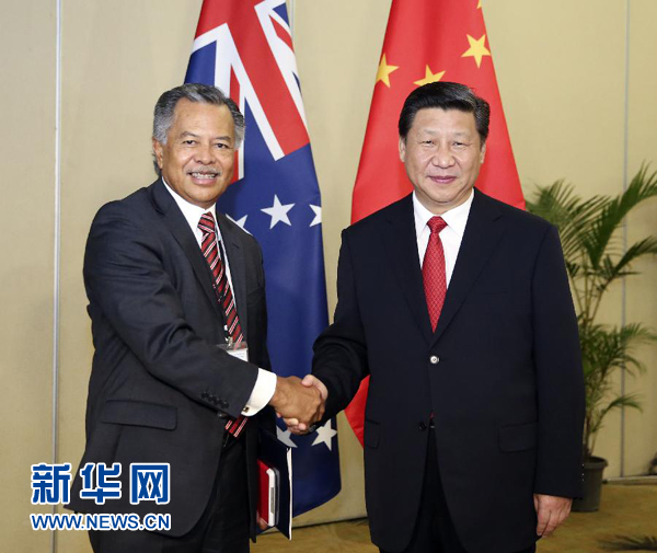 11月22日，國(guó)家主席習(xí)近平在斐濟(jì)楠迪會(huì)見(jiàn)庫(kù)克群島總理普納。新華社記者丁林?jǐn)z 