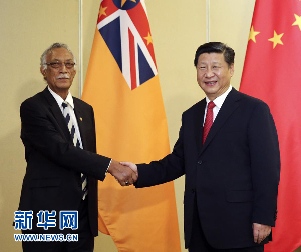 11月22日，國(guó)家主席習(xí)近平在斐濟(jì)楠迪會(huì)見(jiàn)紐?？偫硭?。新華社記者姚大偉攝 