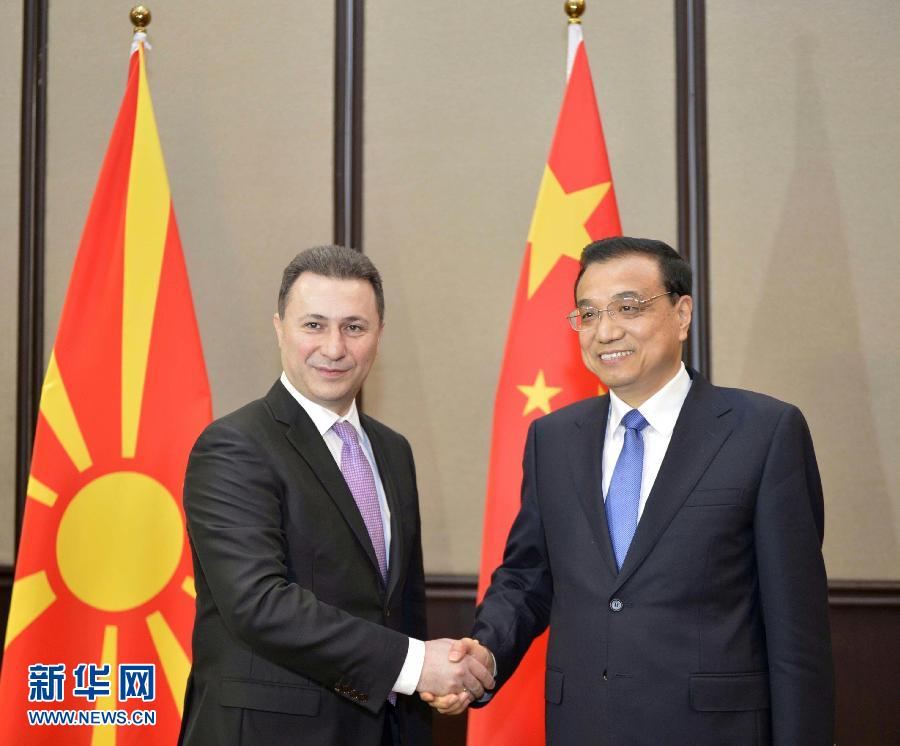 12月17日，中國(guó)國(guó)務(wù)院總理李克強(qiáng)在貝爾格萊德會(huì)見馬其頓總理格魯埃夫斯基。 新華社記者劉力航攝 