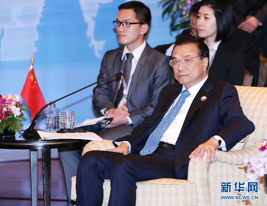 12月20日，中國國務(wù)院總理李克強在曼谷出席大湄公河次區(qū)域經(jīng)濟合作領(lǐng)導人第五次會議。 新華社記者 龐興雷 攝 