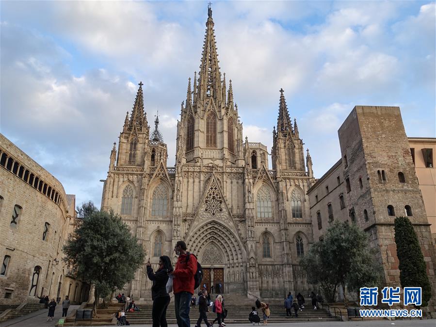 (國(guó)際疫情)(1)西班牙首相宣布全國(guó)實(shí)施“封城”措施