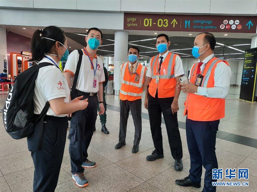 （國際疫情&middot;圖文互動）（4）&ldquo;工作忙碌又細(xì)致，經(jīng)驗豐富又專業(yè)&rdquo;&mdash;&mdash;一名柬埔寨青年眼中的中國援柬抗疫醫(yī)療專家組