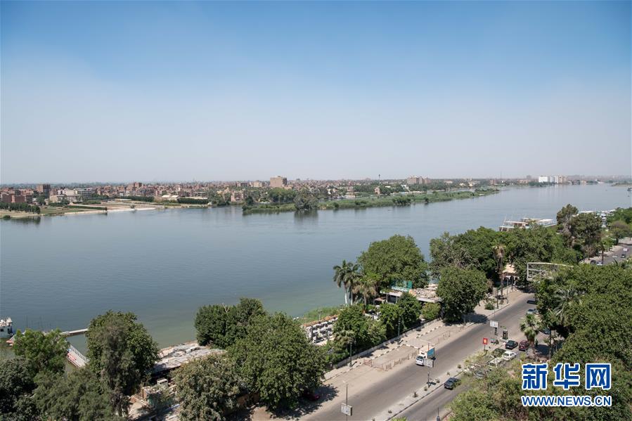 （新華全媒頭條&middot;圖文互動(dòng)）（7）寰球抗疫晝夜間