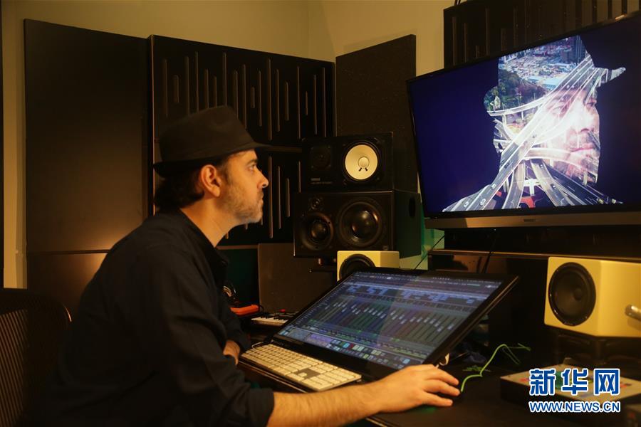 （海外抗疫故事&middot;圖文互動(dòng)）（2）通訊：用原創(chuàng)音樂(lè)支持中國(guó)抗擊新冠疫情的以色列歌手