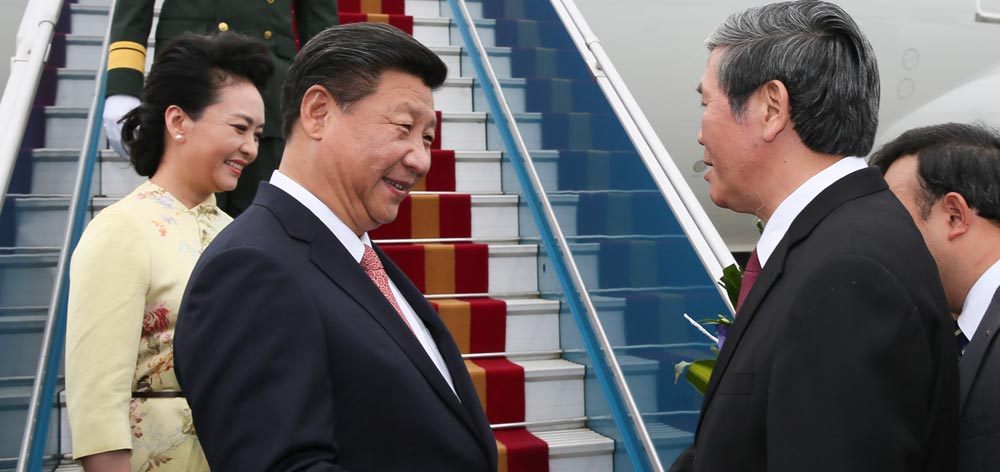 習(xí)近平抵達(dá)河內(nèi)開(kāi)始對(duì)越南進(jìn)行國(guó)事訪(fǎng)問(wèn)