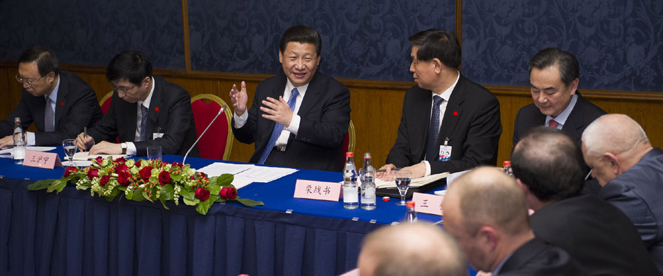 習(xí)近平會(huì)見俄羅斯?jié)h學(xué)家、學(xué)漢語的學(xué)生和媒體代表