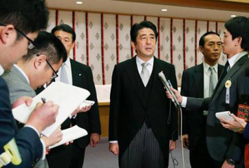 安倍機關算盡又能撈到幾根稻草？